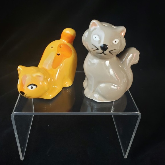 Figural Cat Salt and Pepper Shakers Gray Cat Yellow Striped Cat - Picture 1 of 10